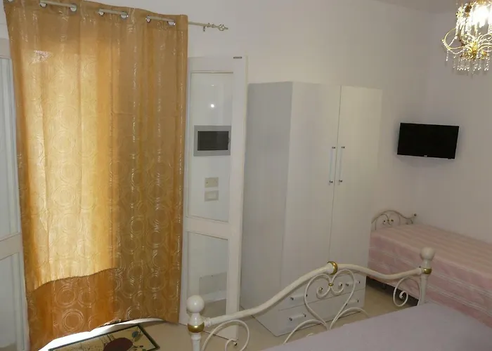 Yucca 招待所 阿沃拉